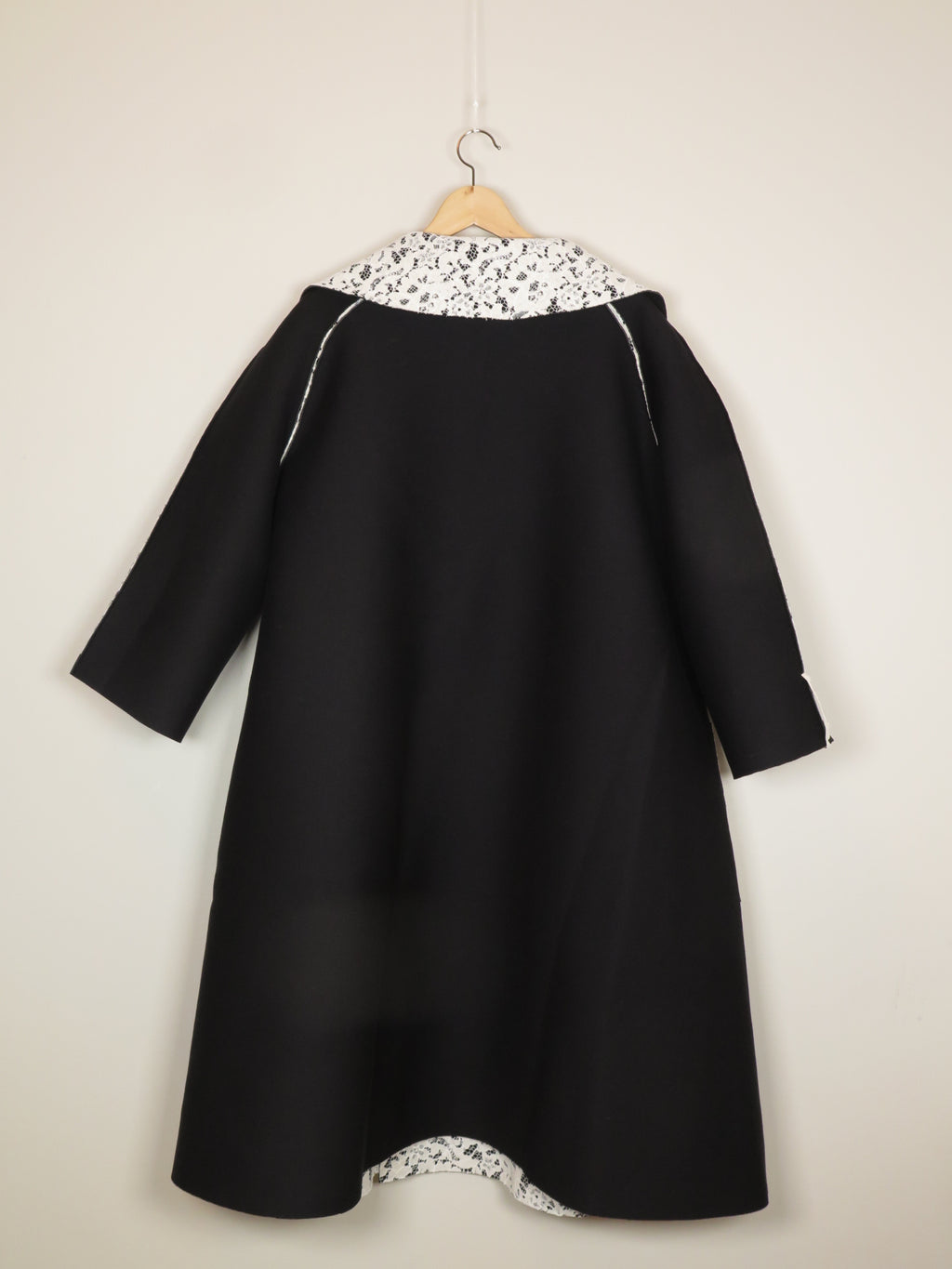 Håndlaget Silente Frakk fra Italia - L