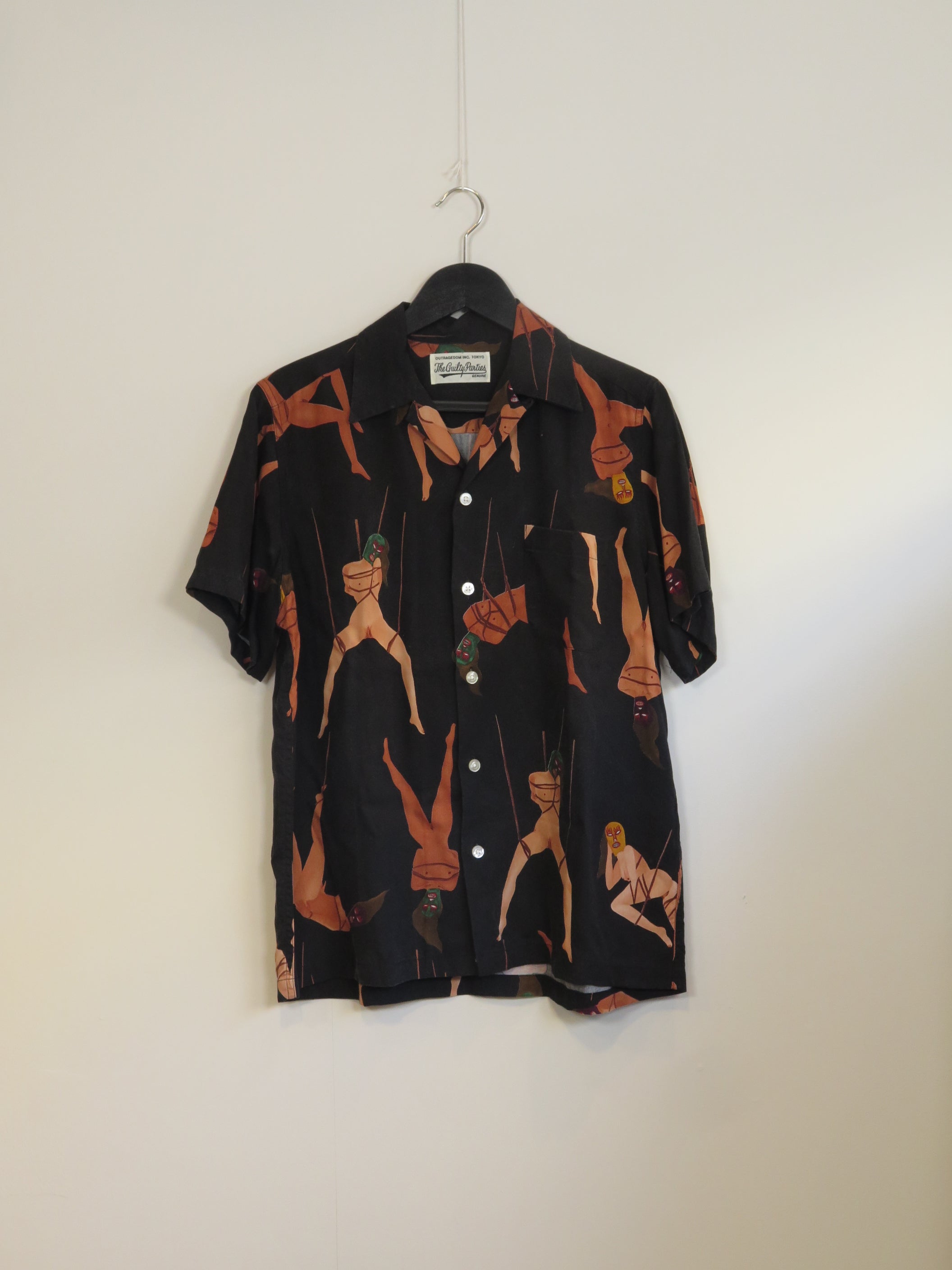 000692 - The Guilty Parties - Shirts - Black - S - Image 1