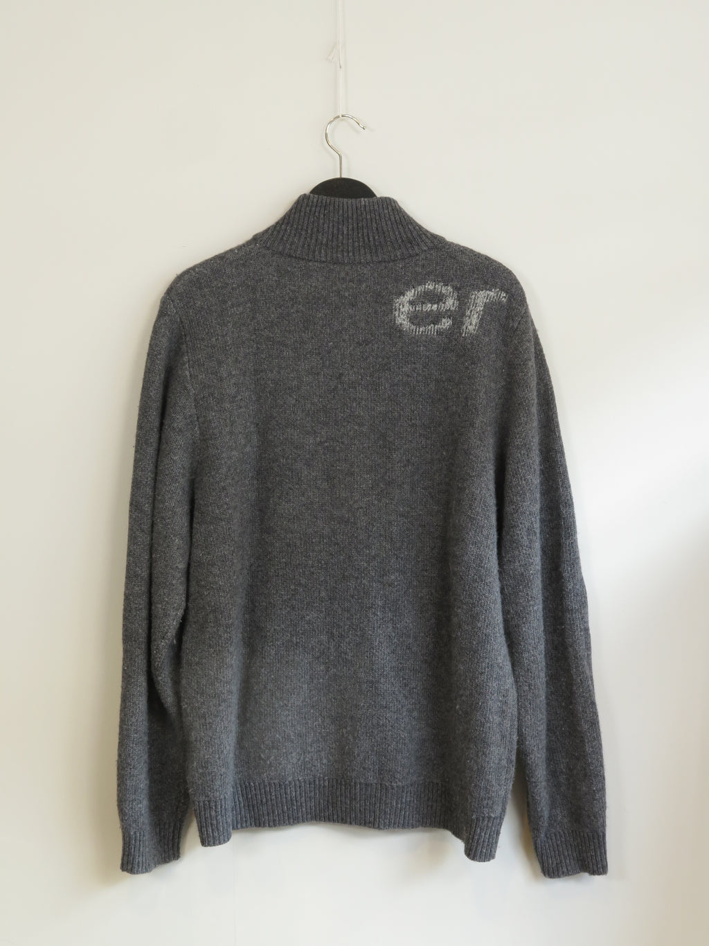 001172 - Holzweiler - Sweaters - Gray - M - Image 2 circular-filename:27_07_2026_031b5ab3-b5bd-4892-8bc7-a40b76f20ec7_captured_image