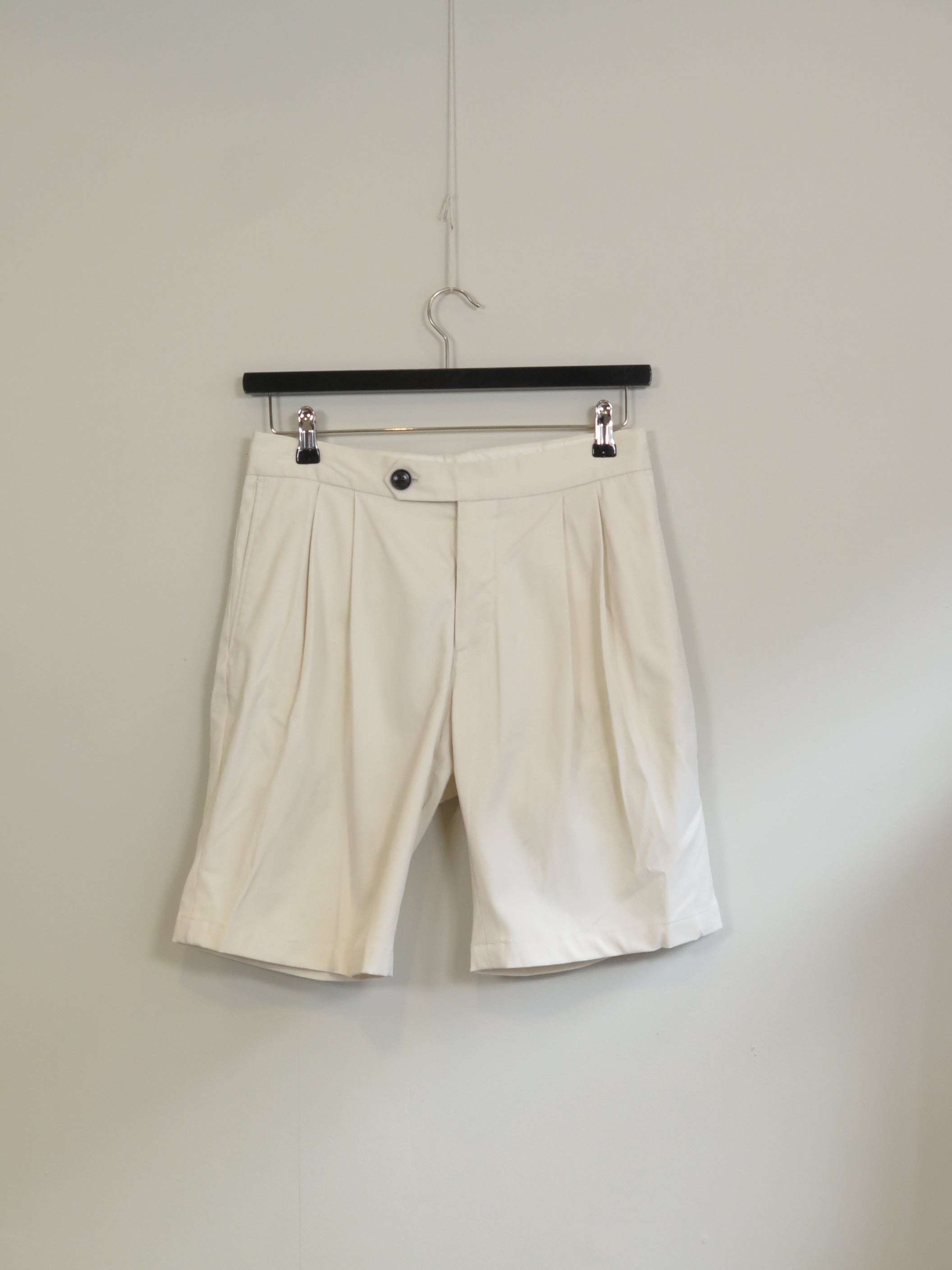 001184 - Filippa K - Shorts - Image 2 circular-filename:27_07_2026_12b701a0-aaa7-4806-8e98-bc8ebf52e74a_captured_image