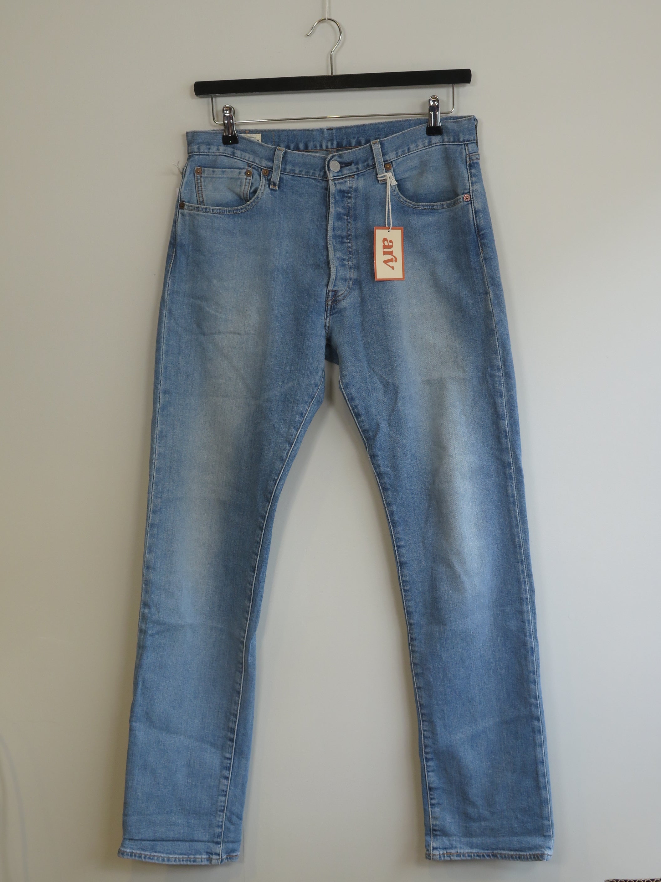 001198 - Levi's - Pants - Blue - Image 1 circular-filename:27_07_2026_38b252e6-24ba-4ed3-a496-99bd07d79993_captured_image