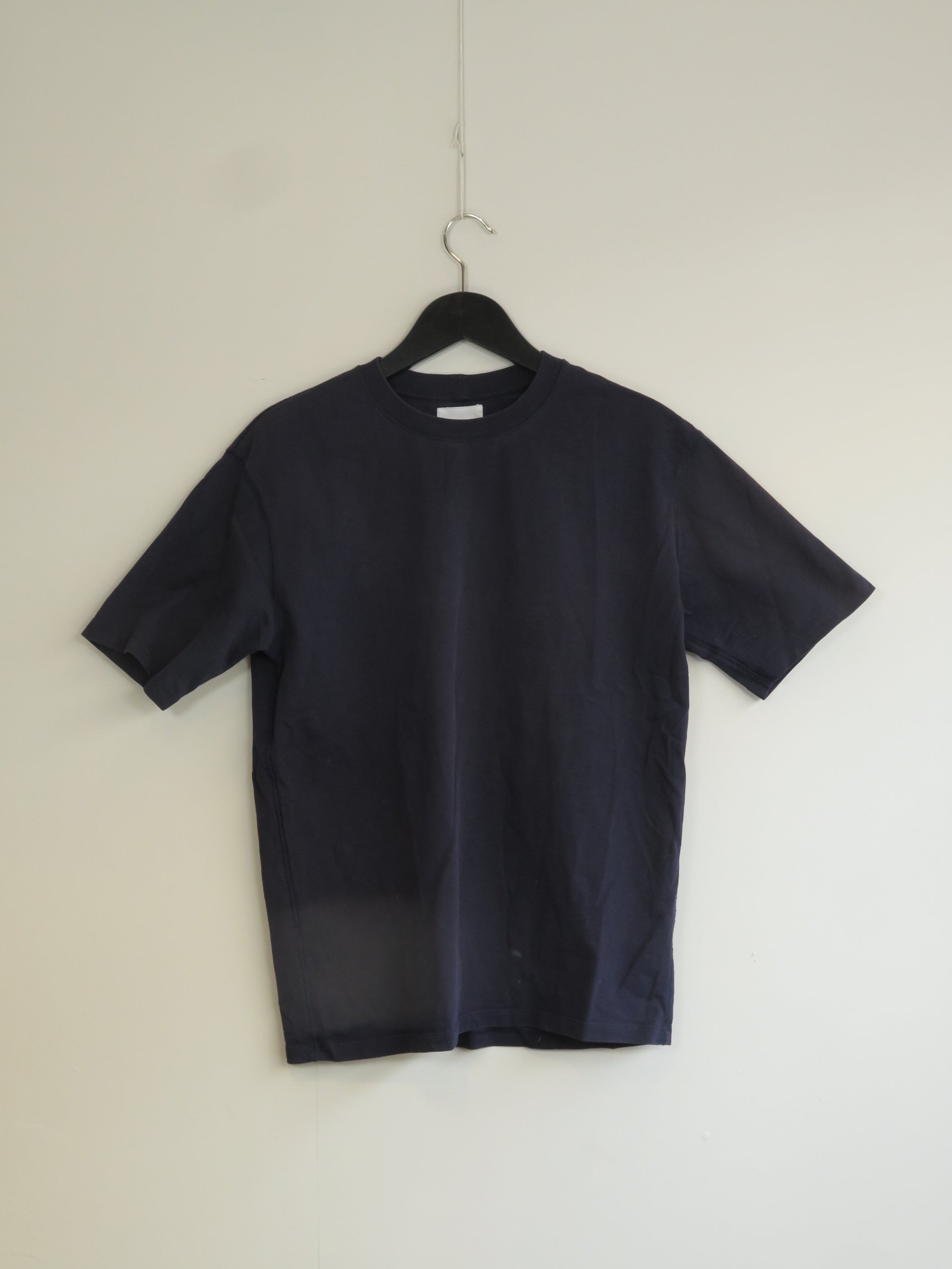 001249 - Drakes - T-Shirts - Black - S - Image 1 circular-filename:28_07_2026_a861d645-b069-41ac-be7b-730c8dbb9a6b_captured_image