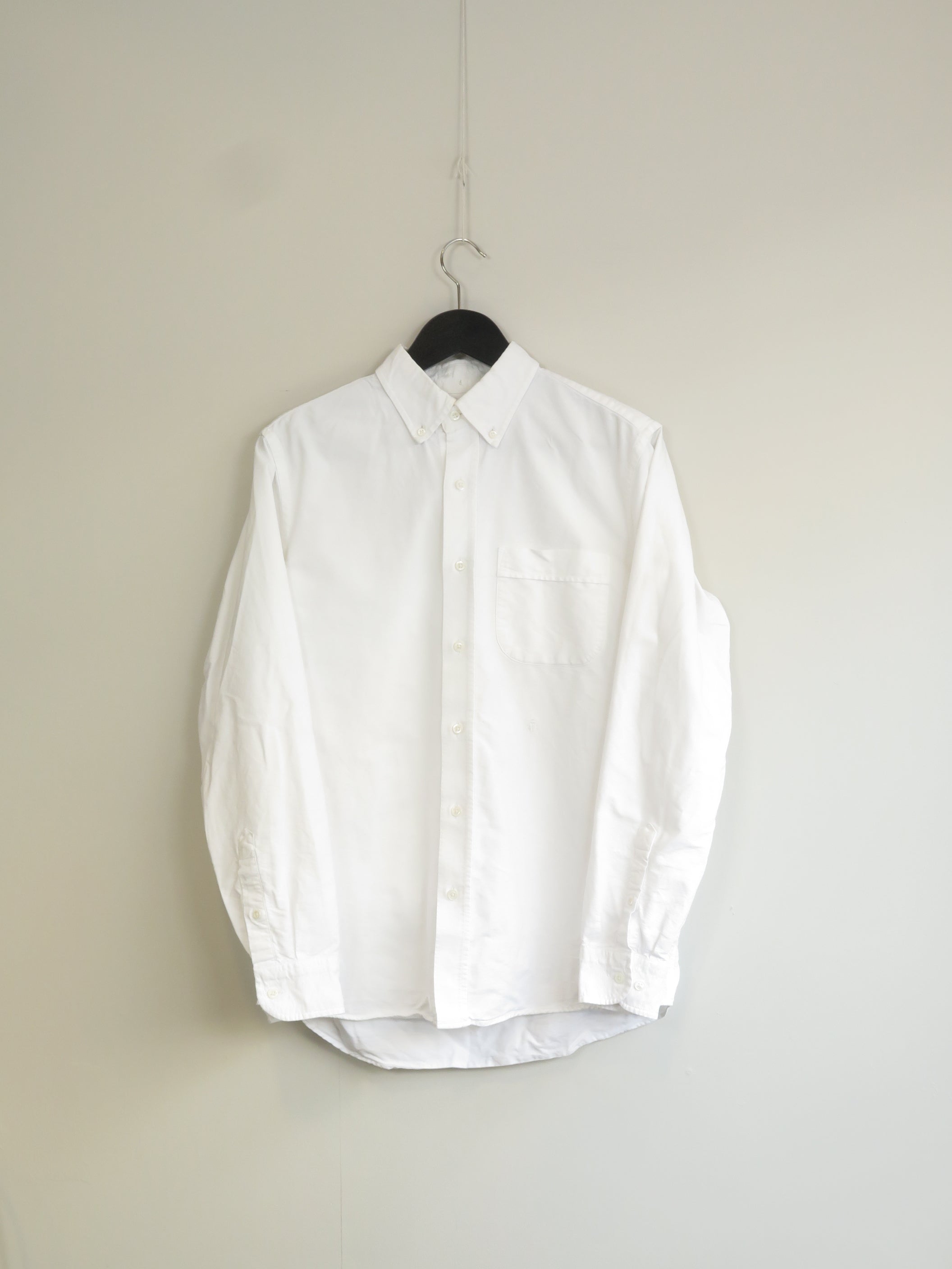 001248 - Bille - Shirts - White - S - Image 1 circular-filename:28_07_2026_fcf47d43-924e-4bcd-9d49-e9c405bad0b9_captured_image