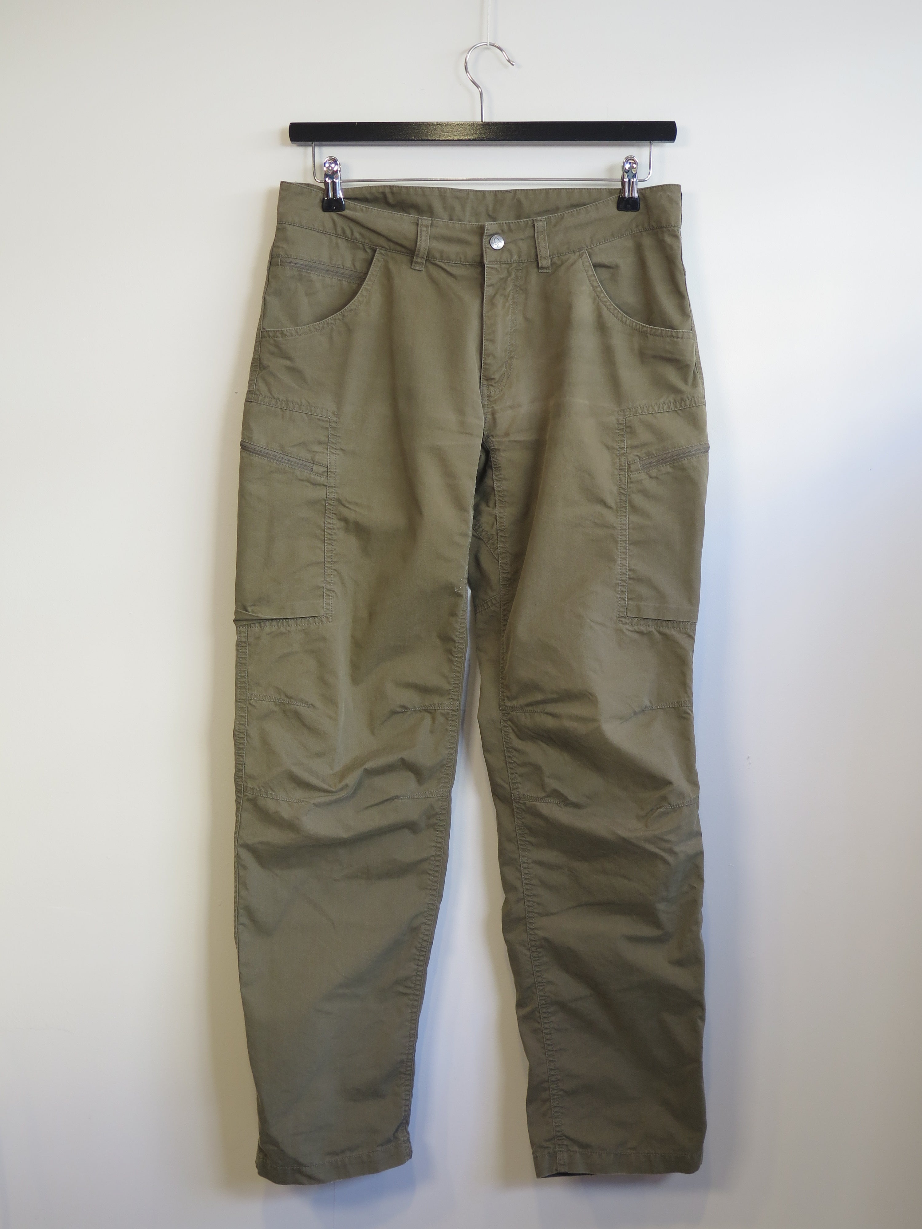 000897 - Norrøna - Pants - Green - 32/32 - Image 2 circular-filename:30_06_2026_aa7e1a03-ea10-49b9-9778-4f7da40f66ff_captured_image