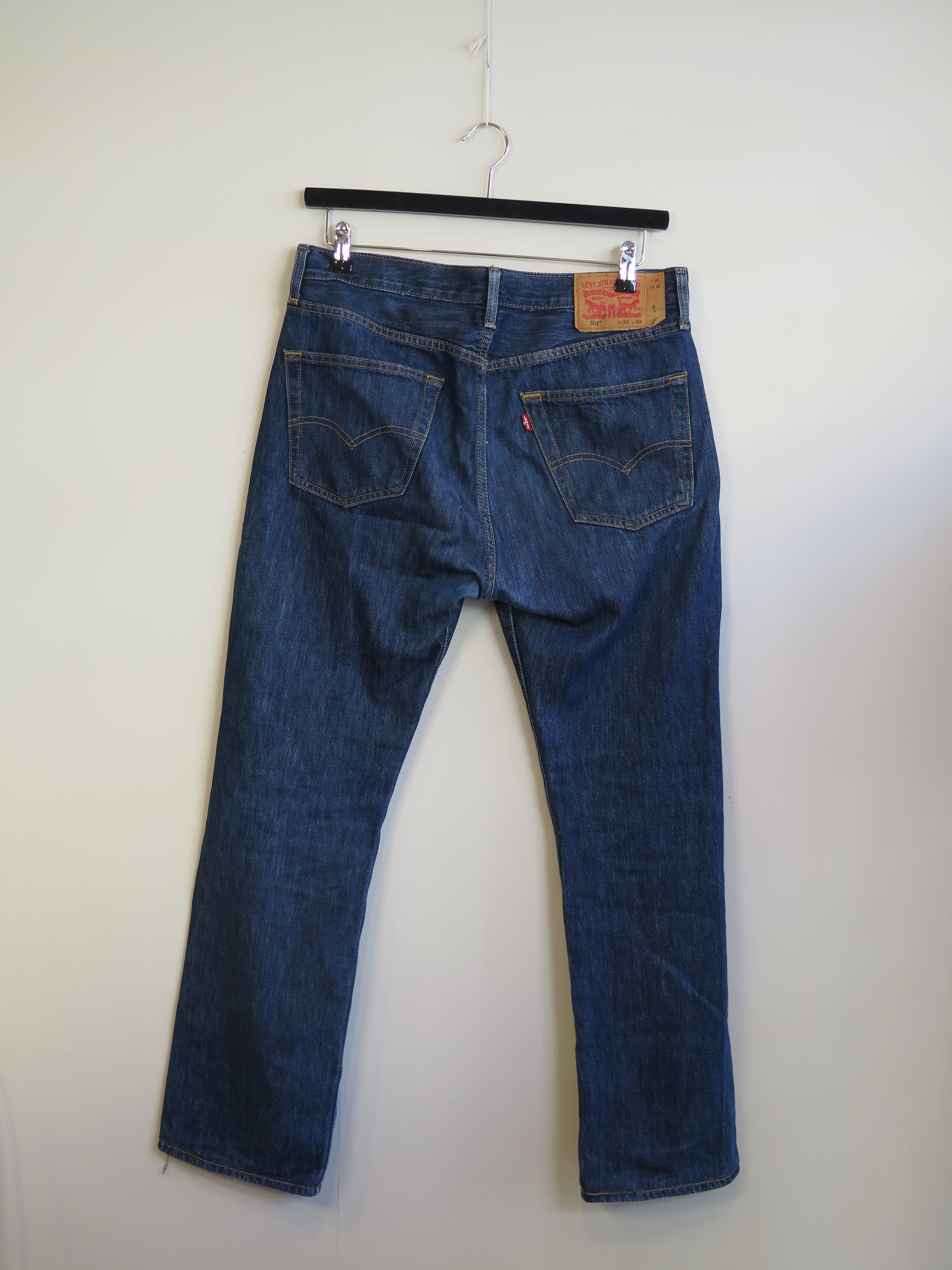000892 - Levi's - Pants - Navy - 33/32 - Image 2 circular-filename:30_06_2026_b9994cec-b07b-42ce-8f1a-6504aa09cf33_captured_image