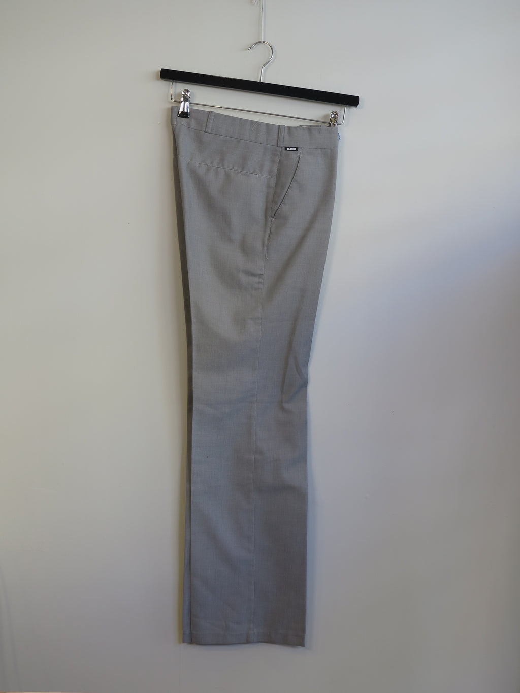 000890 - Omni - Pants - Gray - 30/32 - Image 2 circular-filename:30_06_2026_db8589d1-6622-42cf-859b-7d394e8ae781_captured_image
